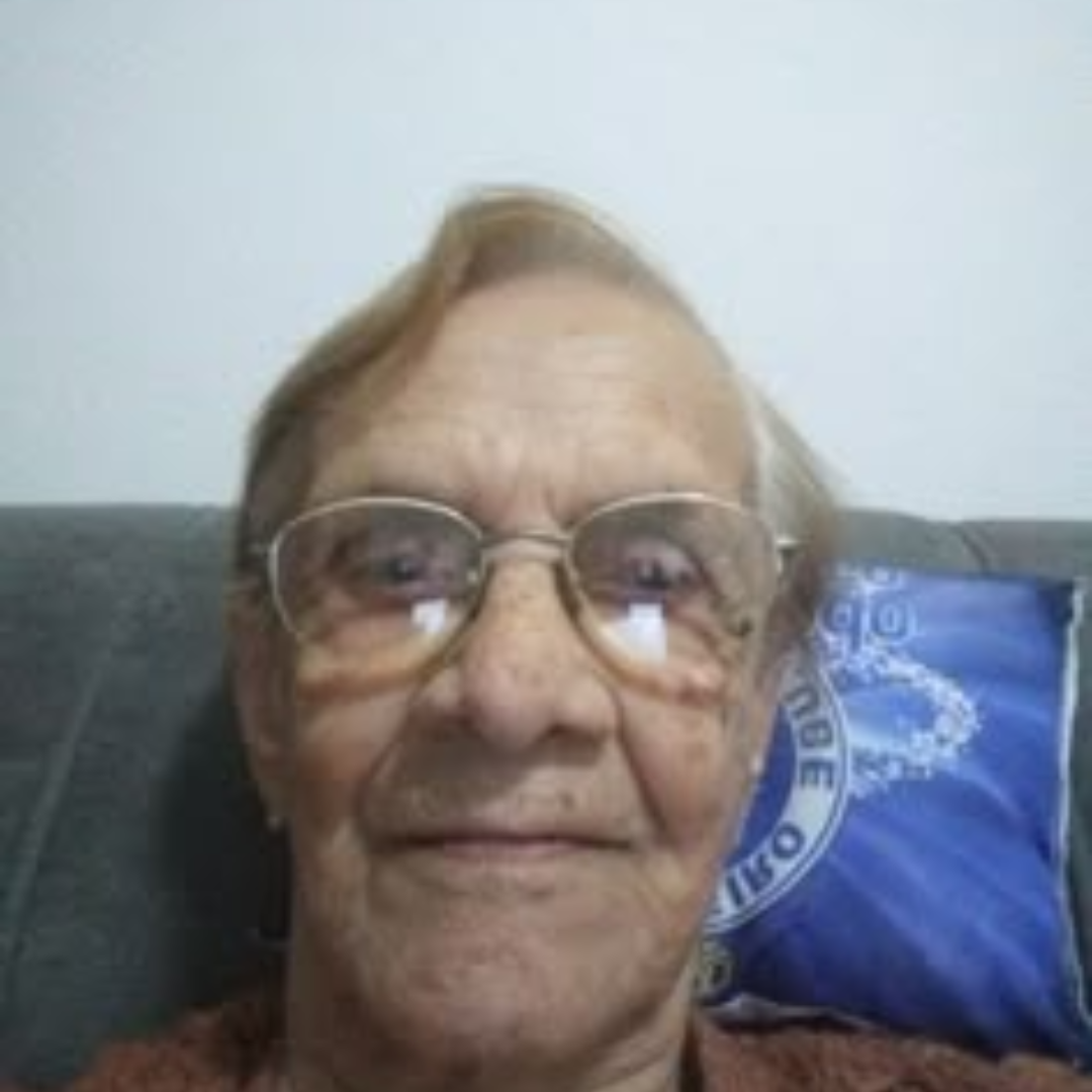 <em>Isabel S.</em>